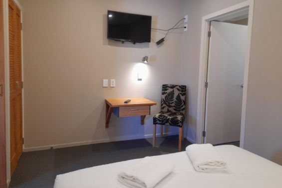 Family Motel Unit - bedroom TV