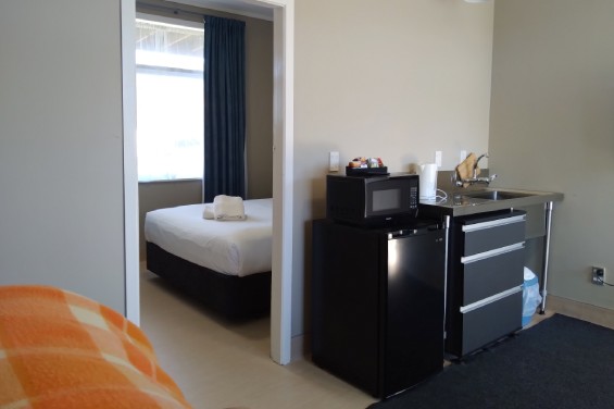 Compact Motel Unit - kitchenette