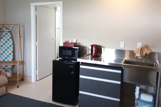 Compact Motel Unit - kitchenette